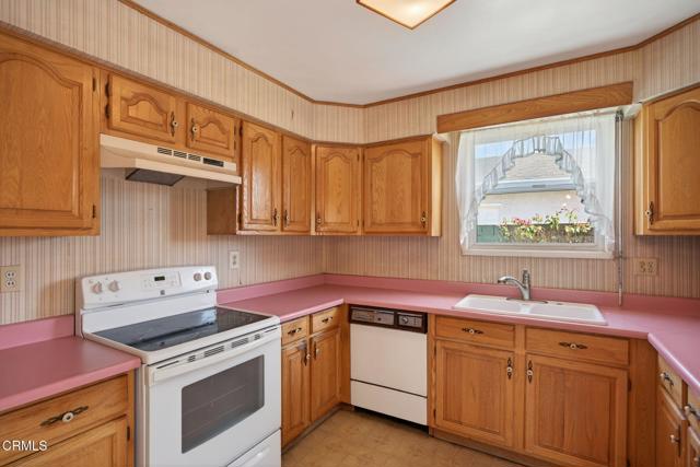 Detail Gallery Image 5 of 27 For 622 E Poplar St, Oxnard,  CA 93033 - 3 Beds | 3 Baths