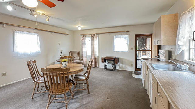 26748 Mcmahan, Idyllwild CA: https://media.crmls.org/mediaz/cfafece4-fc56-4e60-99a7-a1f44ac5ca8b.jpg