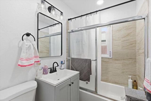 835 Colorado Ave, Chula Vista CA: https://media.crmls.org/mediaz/cfb0e1d1-10ce-4deb-a76f-f9f96919bd92.jpg