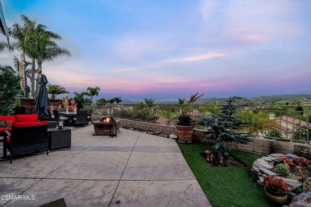 452 Fresh Meadows Road, Simi Valley CA: https://media.crmls.org/mediaz/cfb10309-c700-4c4b-9a89-afdd29fbb094.jpg