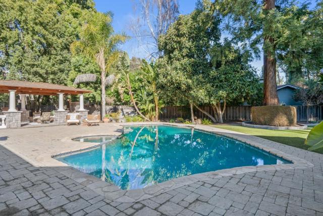 Image 43 of 61 For 12979 Foothill Lane