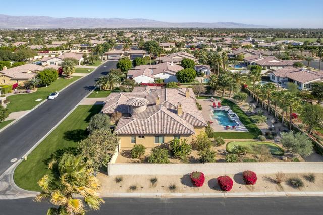 80859 Rockhurst Drive, Indio CA: https://media.crmls.org/mediaz/cfb17c42-165b-43f4-a3b8-464795d2bcb9.jpg