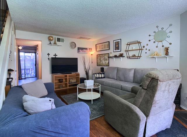 12553 Mapleview Street, Lakeside CA: https://media.crmls.org/mediaz/cfb25985-50bf-42cf-a299-efa2d86e9ea0.jpg