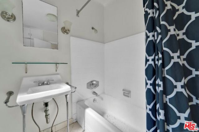 11378 Ovada Place, Los Angeles CA: https://media.crmls.org/mediaz/cfb29c1d-b5f9-4520-bcc1-76ca76abe1fb.jpg