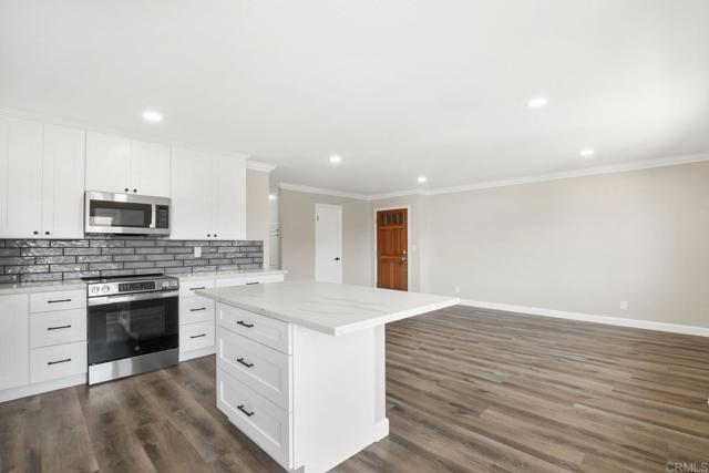 Detail Gallery Image 23 of 23 For 390 N 1st St #18,  El Cajon,  CA 92021 - 3 Beds | 2 Baths