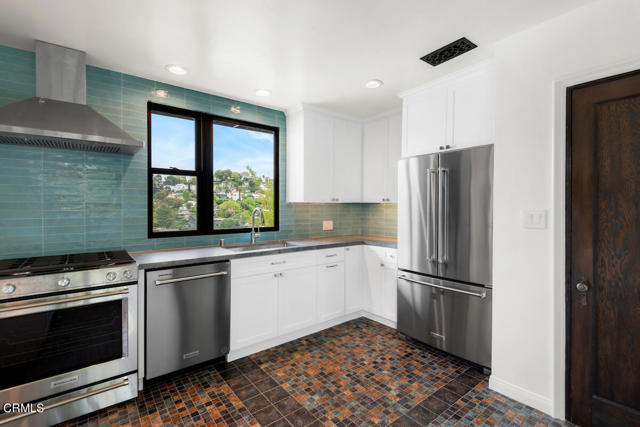 Detail Gallery Image 13 of 32 For 2214 Lyric Ave, Los Angeles,  CA 90027 - 5 Beds | 3 Baths
