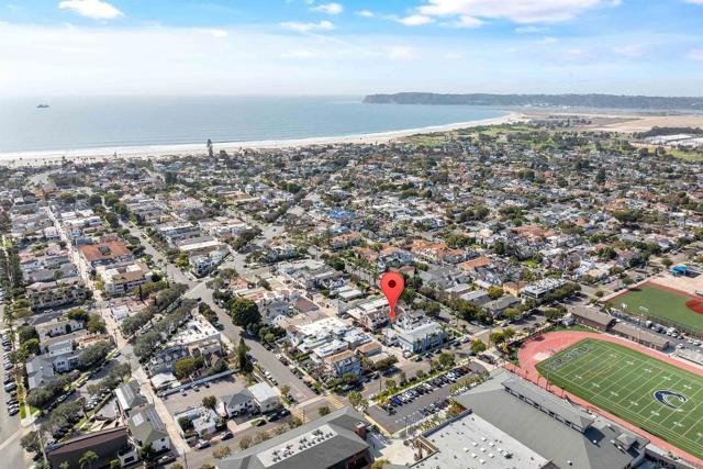 719 F Avenue, Coronado, California 92118, 3 Bedrooms Bedrooms, ,2 BathroomsBathrooms,Condominium,For Sale,F Avenue,250019404SD