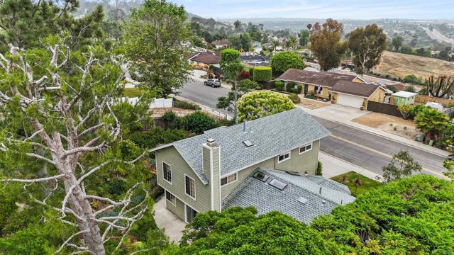 915 Lake Ridge Drive, San Marcos CA: https://media.crmls.org/mediaz/cfb3c6d3-4886-43fd-b4b0-1b8baeea4ece.jpg