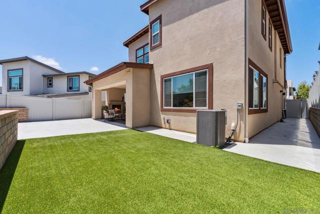 8246 Rose Quartz Cir, San Diego CA: https://media.crmls.org/mediaz/cfb41cc1-b6fc-440d-b004-7d5f162bd4bf.jpg