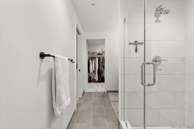 4100 Voltaire St, San Diego CA: https://media.crmls.org/mediaz/cfb4229e-a229-499c-befd-8222152e474f.jpg