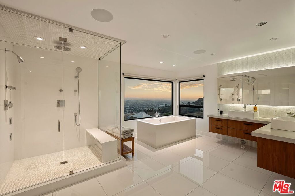 Thumbnail 18