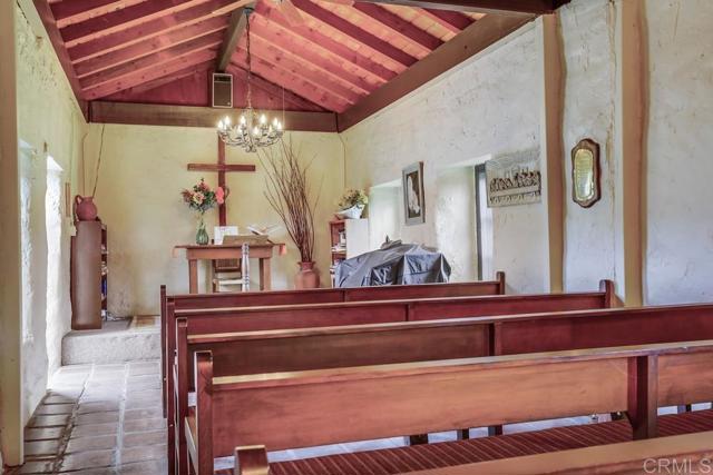 4650 Dulin Road, Fallbrook CA: https://media.crmls.org/mediaz/cfb57642-5e40-4d75-8b1b-01cafd110831.jpg