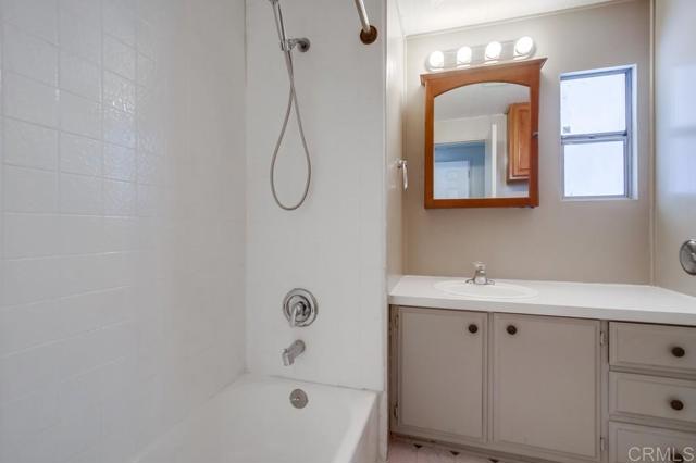 Detail Gallery Image 11 of 25 For 2003 Bayview Heights Dr Spc 157,  San Diego,  CA 92105 - 1 Beds | 1 Baths