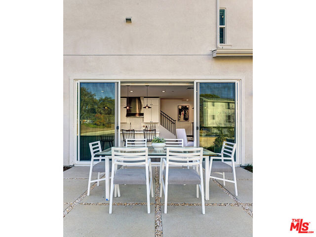 5600 W 78th Street, Los Angeles CA: https://media.crmls.org/mediaz/cfb5994d-574d-4b21-9792-ddcd8ae832f4.jpg