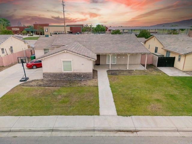 Detail Gallery Image 2 of 33 For 536 Butte Ct, Shafter,  CA 93263 - 3 Beds | 2/1 Baths
