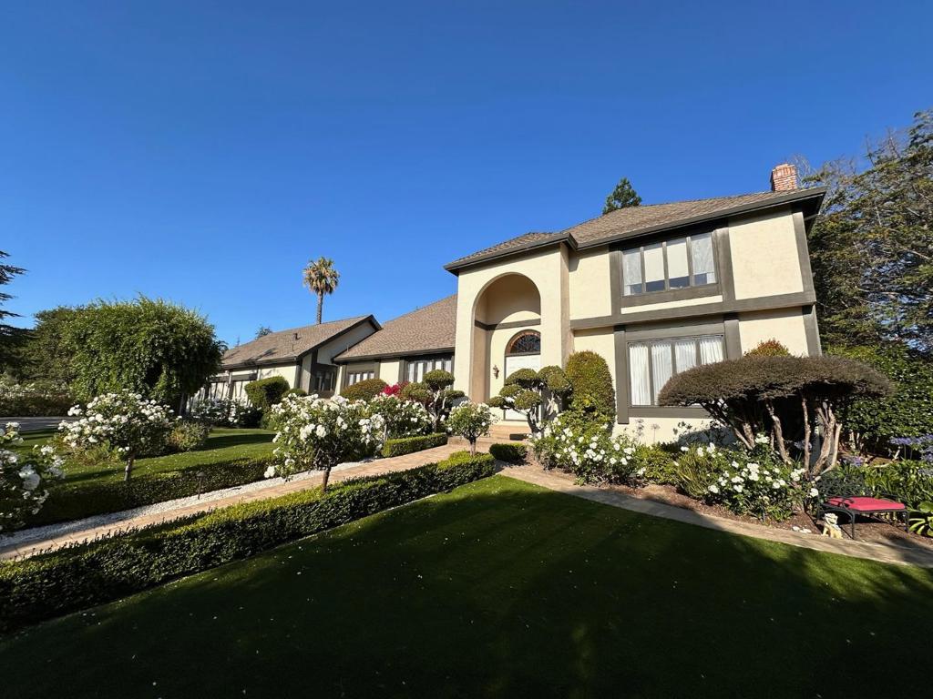 2486 Butternut Drive