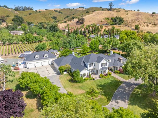 15209 Sycamore Drive, Morgan Hill CA: https://media.crmls.org/mediaz/cfb73b2f-9175-4818-bffc-85a0553d282e.jpg