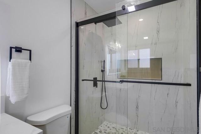 5165 WINTHROP ST, San Diego CA: https://media.crmls.org/mediaz/cfb8071e-e1f6-4f14-9666-e3de79808787.jpg