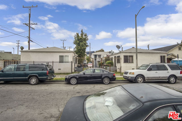 1115 75th Street, Los Angeles, California 90001, ,Multi-Family,For Sale,75th,24391941