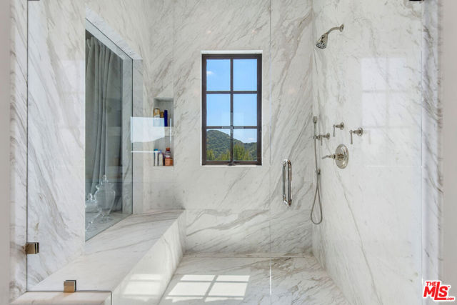 2175 Summitridge Drive, Beverly Hills CA: https://media.crmls.org/mediaz/cfb8dd57-bc28-4e5c-a0f3-154a45618a3f.jpg