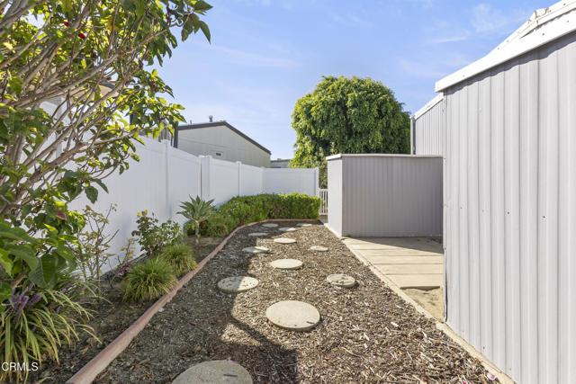 Detail Gallery Image 25 of 29 For 180 Camelia Way #180,  Ventura,  CA 93004 - 2 Beds | 2 Baths