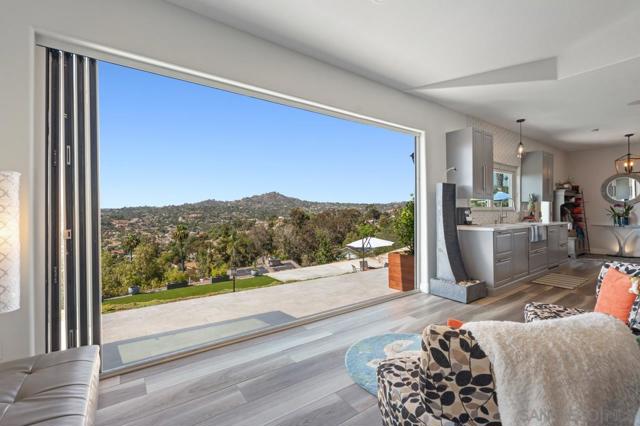 9420 Crest Drive, Spring Valley CA: https://media.crmls.org/mediaz/cfba9109-a38c-4578-9e33-ea6edd3f6e76.jpg