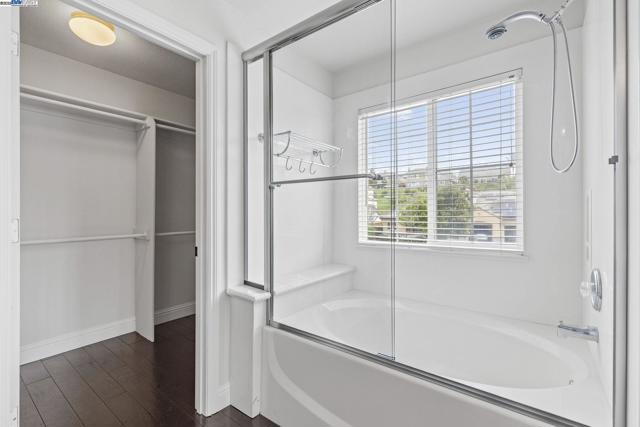 143 Shelterwood Ln, Danville CA: https://media.crmls.org/mediaz/cfbab22b-3e55-409c-ab54-b7d30a6411b2.jpg