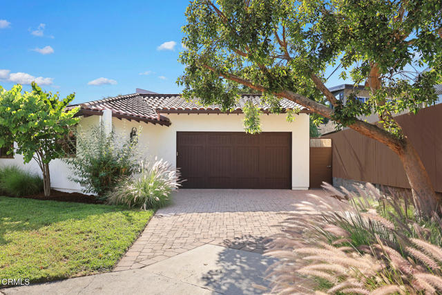 1533 Rancho Avenue, Glendale CA: https://media.crmls.org/mediaz/cfbab8b7-3ba3-4fac-89d3-95fa0f210d19.jpg