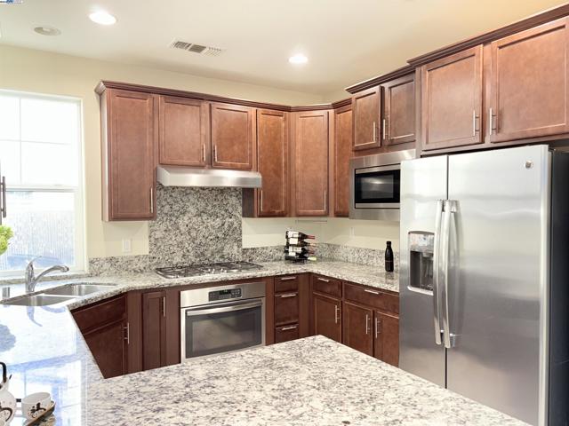 Image 4 of 31 For 3101 Palermo Way