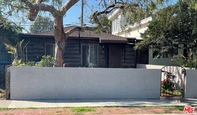 3015 THATCHER Avenue Venice, California