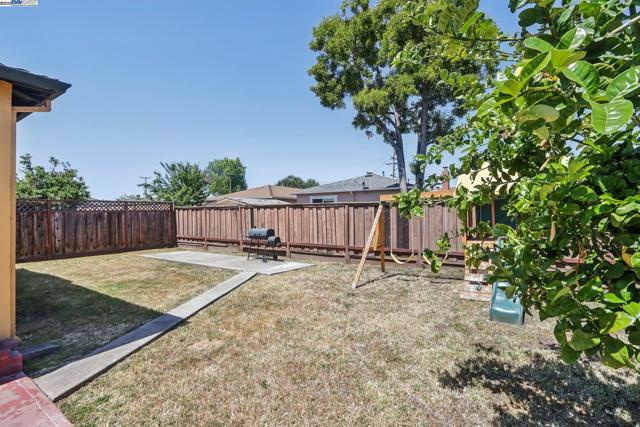 759 Bishop Ave, Hayward CA: https://media.crmls.org/mediaz/cfbb7063-93fb-4c55-abff-4c76dc63174b.jpg