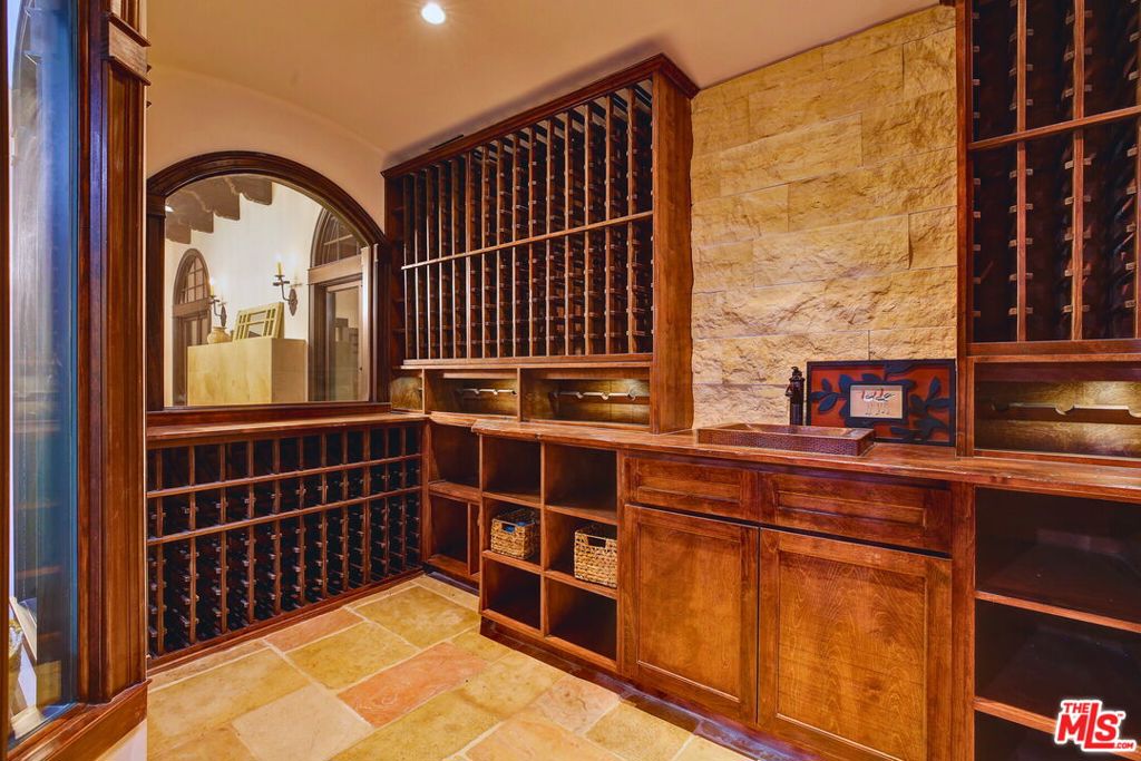 MLS #25626351 image #24