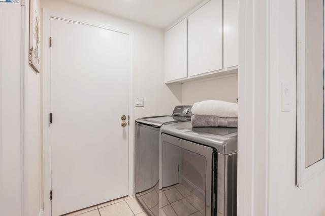 4243 Nerissa Cir, Fremont CA: https://media.crmls.org/mediaz/cfbbd852-2950-4ec7-b648-a7f39dff589c.jpg