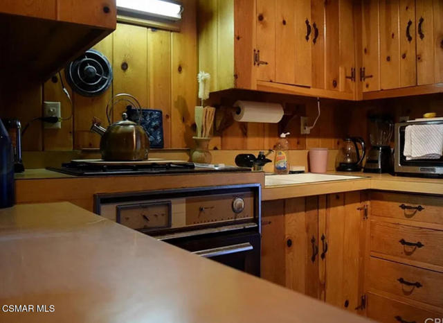 219 Pine Canyon Drive, Frazier Park CA: https://media.crmls.org/mediaz/cfbd8342-a0bd-4f46-b404-9256c3ad0842.jpg