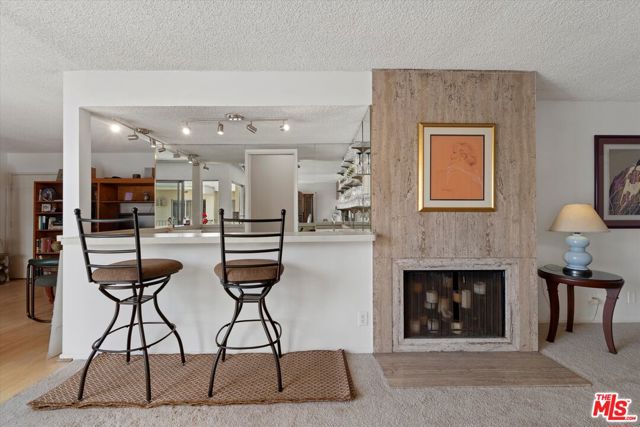5376 Fairview Boulevard, Los Angeles CA: https://media.crmls.org/mediaz/cfbdbef4-9535-4e26-800c-843c4958ecff.jpg