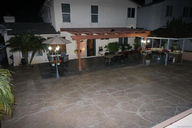 1175 SANTA OLIVIA RD, Chula Vista CA: https://media.crmls.org/mediaz/cfbe084e-f9ff-418b-84c8-629c5c981148.jpg