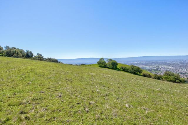 0 Bella Madeira Lane, San Jose CA: https://media.crmls.org/mediaz/cfbea71f-9c13-4d18-b267-ddd29e4d5ef0.jpg