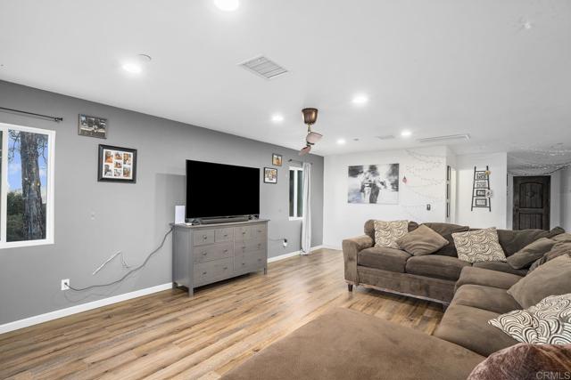 Detail Gallery Image 4 of 53 For 20591 Sycamore Springs Rd, Jamul,  CA 91935 - 5 Beds | 3 Baths