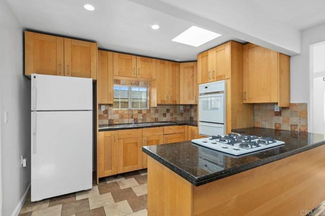 Detail Gallery Image 8 of 30 For 641 43 Morrison St, San Diego,  CA 92102 - 6 Beds | 3 Baths