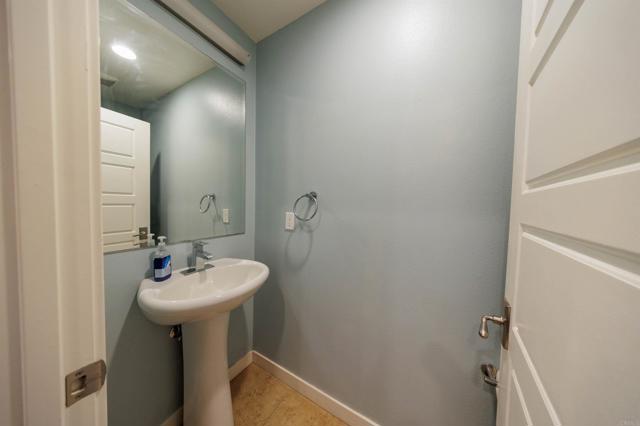 Detail Gallery Image 13 of 24 For 2118 Cosmo Way, San Marcos,  CA 92078 - 2 Beds | 2/1 Baths