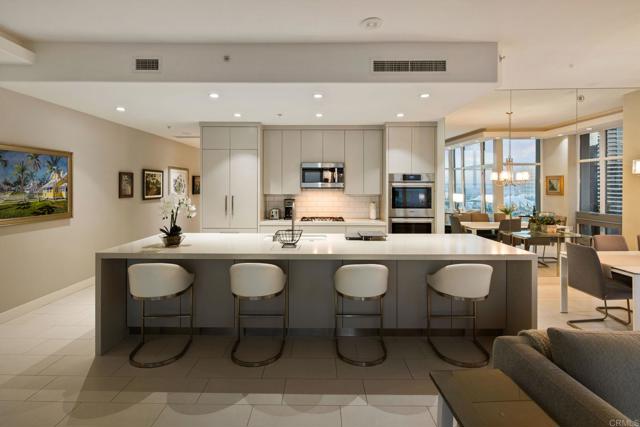 Detail Gallery Image 29 of 46 For 550 Front St #1401,  San Diego,  CA 92101 - 2 Beds | 2/1 Baths