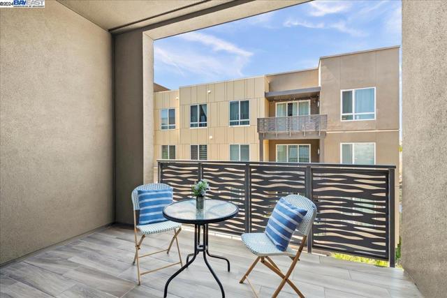 Image 22 of 52 For 45378 Tom Blalock St  202