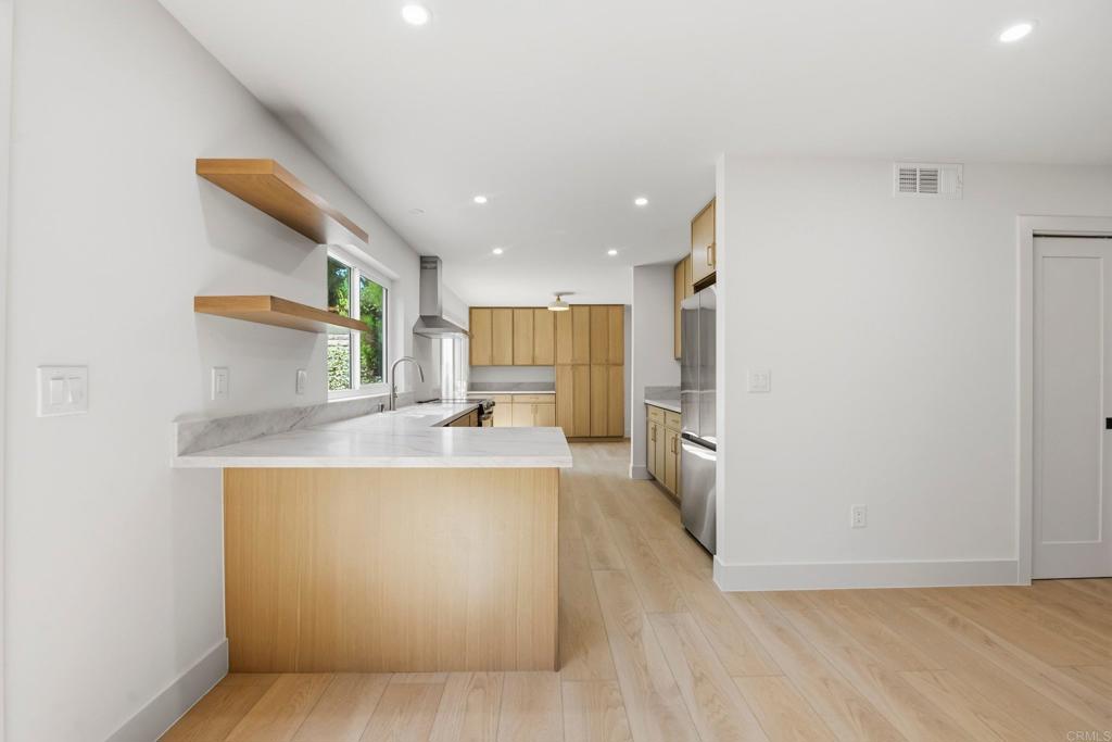 6739 Cantil Street - photo 8