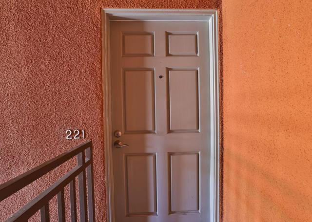 1855 Palm View Place, Santa Clara CA: https://media.crmls.org/mediaz/cfc155ec-d772-4506-9e9b-4efeb7206cb8.jpg