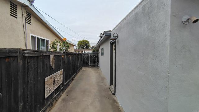 648 Cedar Street, El Cajon CA: https://media.crmls.org/mediaz/cfc18894-1c3e-4c91-844f-e546f0a25348.jpg