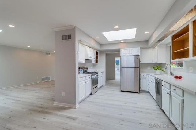 7804 Topaz Lake Ave., San Diego CA: https://media.crmls.org/mediaz/cfc1b00b-569e-477a-b7a5-6132a774f560.jpg