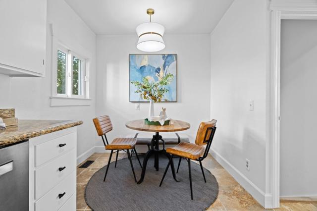 1200 El Centro Avenue, Oakland CA: https://media.crmls.org/mediaz/cfc1d0d5-e2a6-498f-b32d-85c96dead05c.jpg