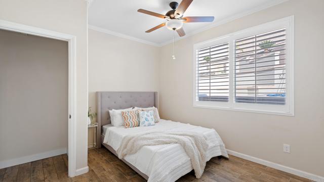 1209 Morgan Hill Dr, Chula Vista CA: https://media.crmls.org/mediaz/cfc212e7-01bc-4793-ac9d-ed2a6db17aac.jpg