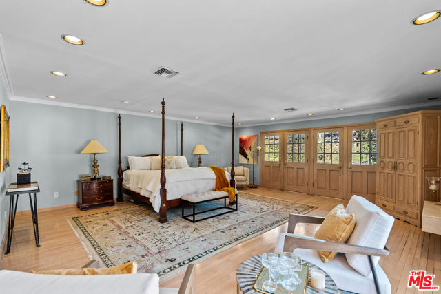2103 N Hobart Boulevard, Los Angeles CA: https://media.crmls.org/mediaz/cfc2d32d-3572-4cbd-96ca-867f04a9cd29.jpg