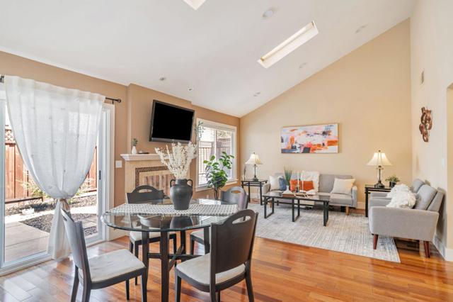 353 Meadowood Circle, San Ramon CA: https://media.crmls.org/mediaz/cfc4084c-13a3-465c-900f-c4a93ba2bd74.jpg